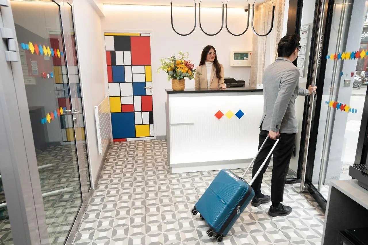 Hotel Du Mont Dore Batignolles Paris 3*,