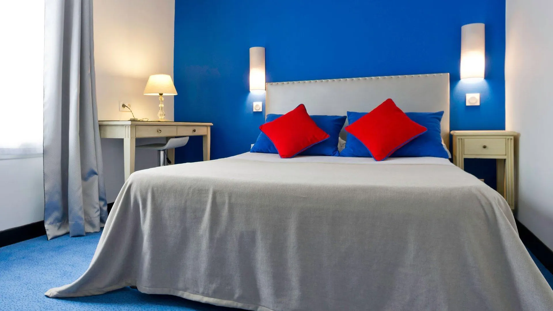 Hotel Du Mont Dore Batignolles Paris