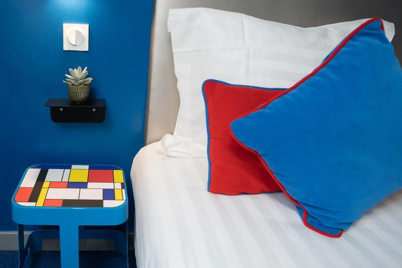 Hotel Du Mont Dore Batignolles Paris Frankrike