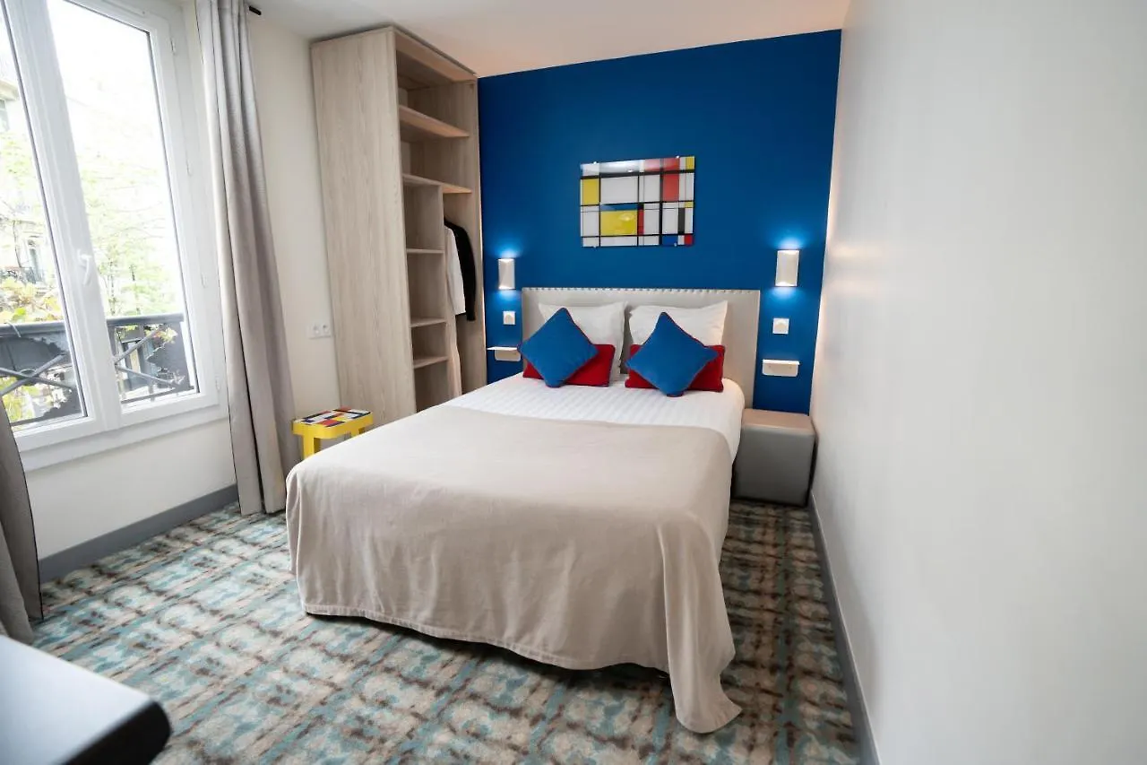 Hotel Du Mont Dore Batignolles Paris