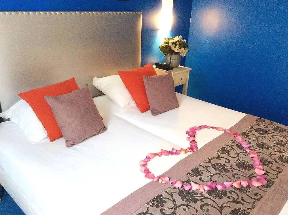 ***  Hotel Du Mont Dore Batignolles Paris Frankrike