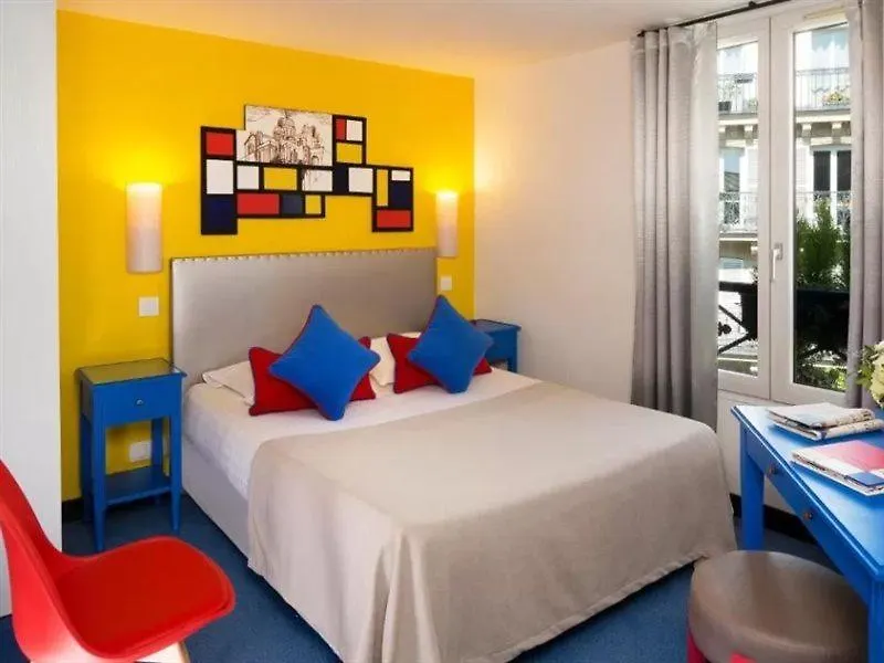 ***  Hotel Du Mont Dore Batignolles Paris Frankreich