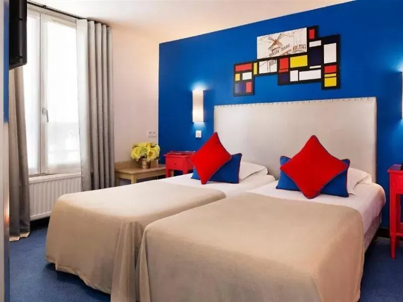 Hotel Du Mont Dore Batignolles Paris 3*,