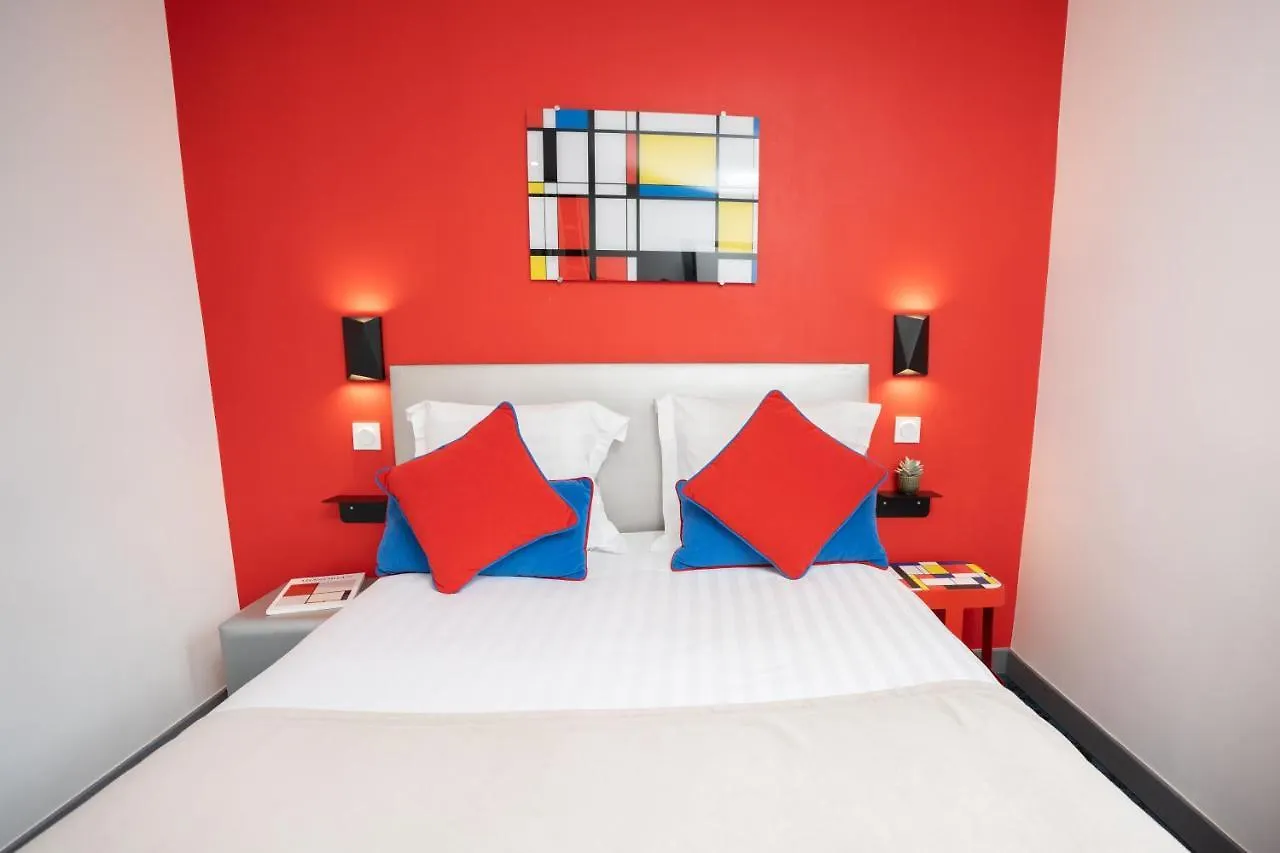 Hotel Du Mont Dore Batignolles Paris