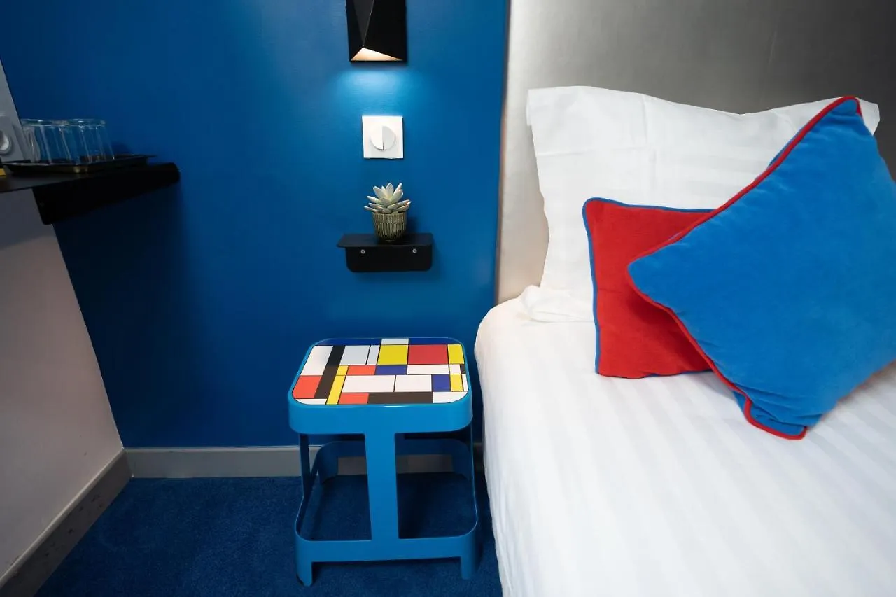 Hotel Du Mont Dore Batignolles Paris Frankreich
