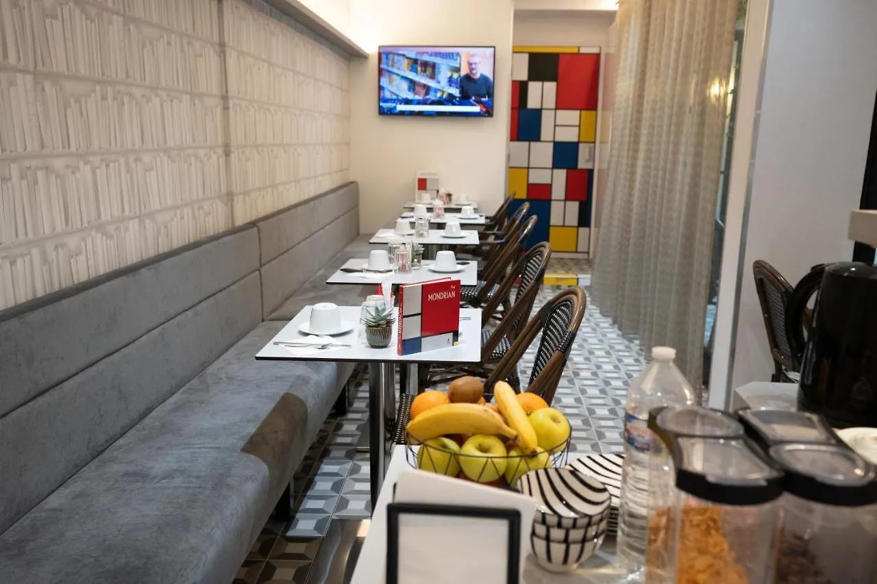 Hotel Du Mont Dore Batignolles Paris