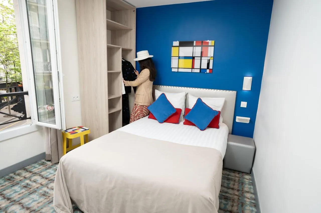 ***  Hotel Du Mont Dore Batignolles Paris Frankreich
