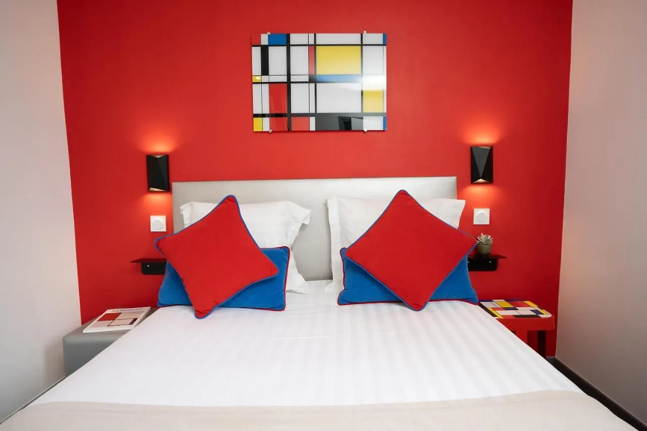 Hotel Du Mont Dore Batignolles Paris