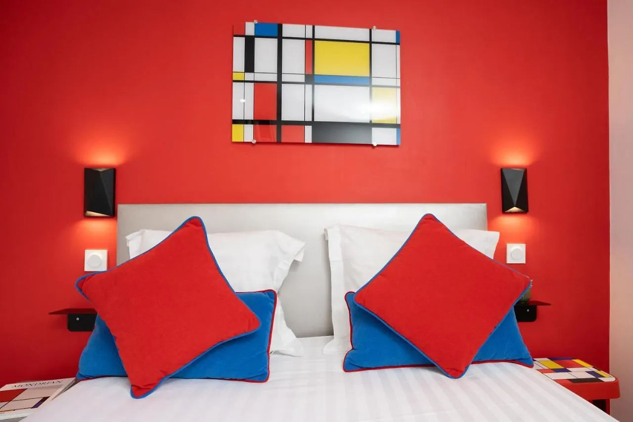 Hotel Du Mont Dore Batignolles Paris