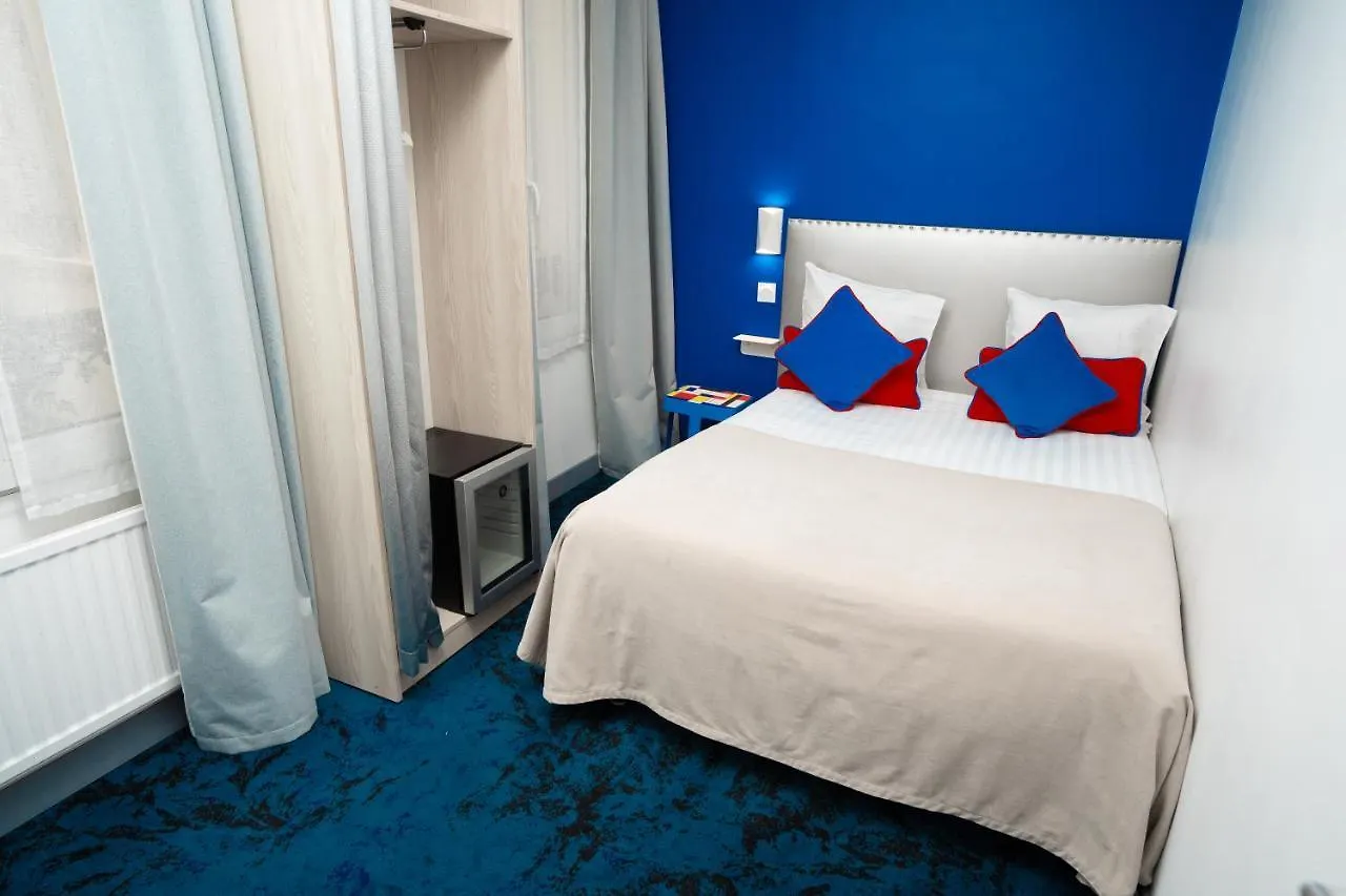 Hotel Du Mont Dore Batignolles Paris
