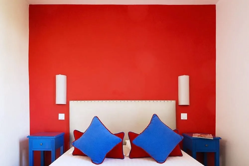 Hotel Du Mont Dore Batignolles Paris